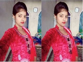 Indian girl strips naked for money and bares her body in exclusive video