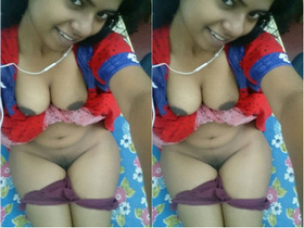 Mallu babe flaunts her body in exclusive amateur porn video