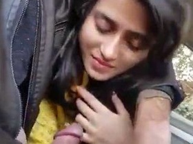 Real sex video of a Valentine's Day blowjob in the car