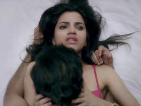 Indian girl Roa enjoys intimate moments with partner