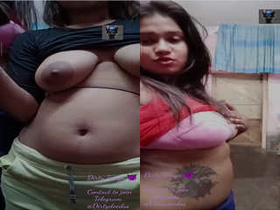 Exclusive amateur lesbo show with Indian girls