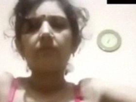 Bangalore aunty Sada gets naked on a video call