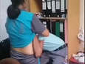 Desi bhabhi gives titjob in the office