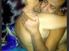 Randy Desi bhabhi sucks boobs in client video