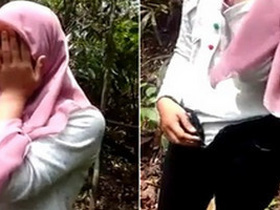 Desi girlfriend surprises her boyfriend with a sensual forest encounter