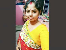 Bengali beauty Boudi pleasures herself in masturbation update