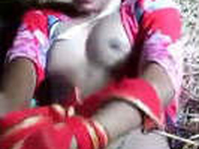 Indian girl gets fucked in the great outdoors