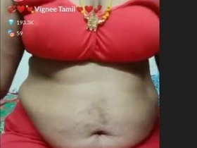 Desi aunty gets naughty on tango live