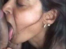 Chennai bhabhi's steamy MMS blowjob session