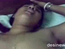 Desi aunts indulge in steamy sex in video