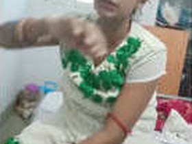 Indian girlfriend gets ready for some hardcore sex