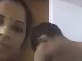 Hot Indian bhabhi Suman's village sex video