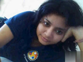 Beautiful Assamese girlfriends reveal their bodies in video clips