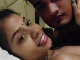Sweet Bengali girl gives a perfect blowjob