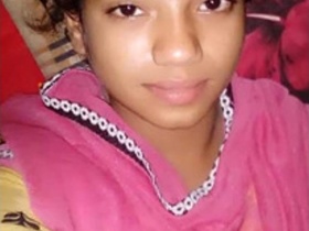 Indian girl gets facial cumshot while having sex with a man