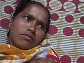 Cute Desi Bhabhi in Sensual Masturbation Session