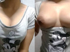 Indian girl flaunts her big boobs and plays with them