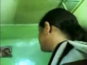 Indian bhabhi gets a happy ending massage