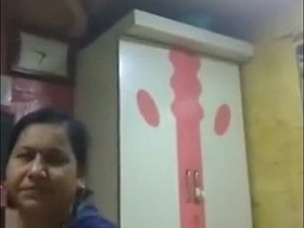 Desi aunty gives her uncle a blowjob