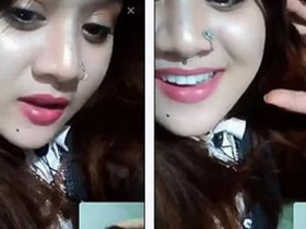 Cute Desi girl has a steamy sex chat