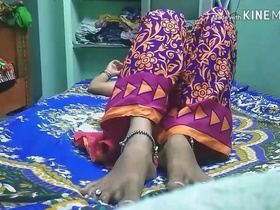 Indian bhabhi gets fucked in a saree
