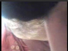Mallu girlfriend flaunts cleavage in steamy video