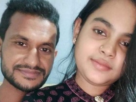 Cute girl gets fingering in HD video