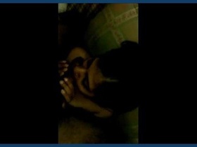 Indian lover gives a blowjob in MMS