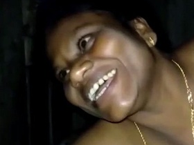 Cheating bhabhi talks on phone and gives blowjob to lover
