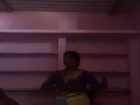 Desi aunty in saree caught on camera in Telugu sex video