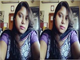 Exclusive video of a nude Kolkata girl getting horny