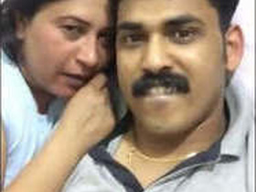 Indian man and wife from NRI status have sex in Dubai