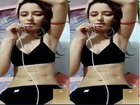 Amateur Indian Girl with Nice Boobs Masturbates in Exclusive Video
