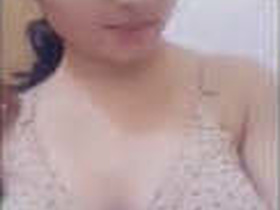 Pakistani babe flaunts her body in front of the camera
