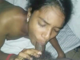 Tamil girl gives a blowjob in HD video
