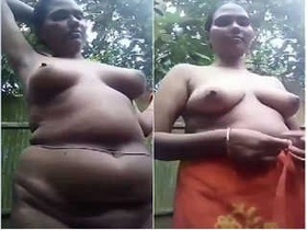 Indian girlfriend gives blowjob to her boyfriend