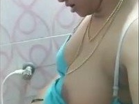Horny bhabhi pleasures herself in the bathroom