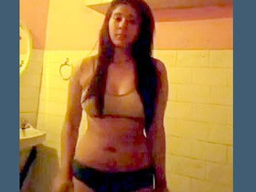 A stunning Indian woman on webcam flaunts her fully naked body