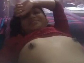 Faria Wahid, the Bangladeshi beauty, pleasures herself with her fingers