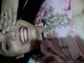 Pakistani auntie bares it all in solo video