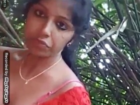 Real Indian couple's steamy forest sex video
