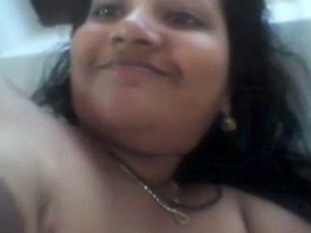 Mallu girl's solo performance in Kerala video