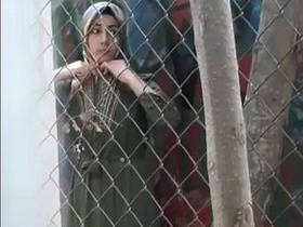 Hijabi girl gets fucked in the backyard