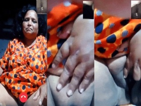 Aunty Indian's live phone sex chat with her secret lover
