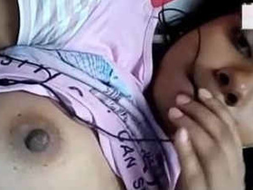 Indian hottie shows off her big boobs and cute face in solo video