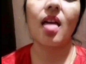 Desi wife flaunts her breasts and intimate parts in VK