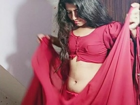 Cute Desi girl gets naughty and shows off her body