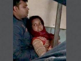 Desi couples have sex on a moving train in a village